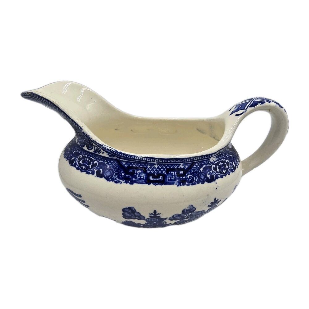 Vintage Blue Willow Sauce/Gravy Boat 7.5"L 4"w 4"h Scenic Ceramic‎ Porcelain
